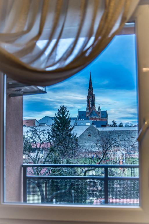 Apartment Flores Ösek Dış mekan fotoğraf