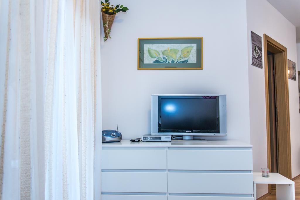 Apartment Flores Ösek Dış mekan fotoğraf
