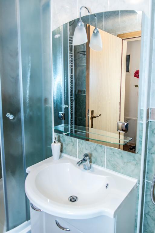 Apartment Flores Ösek Dış mekan fotoğraf