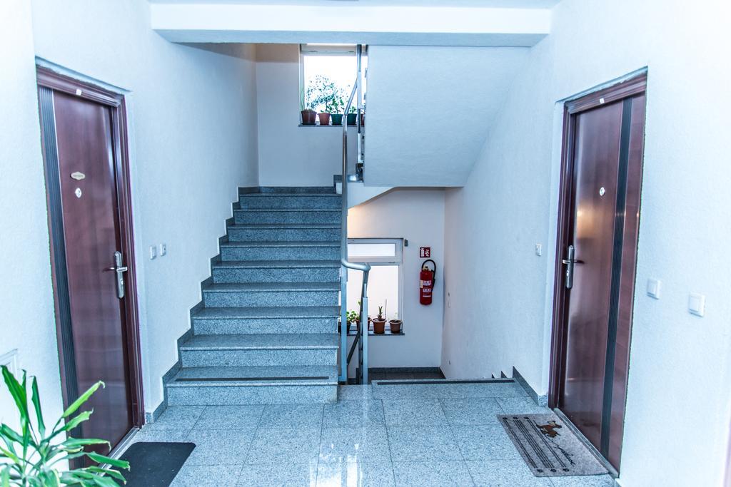 Apartment Flores Ösek Dış mekan fotoğraf